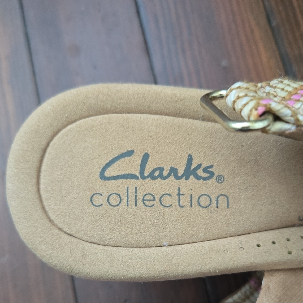 Clarks Pink and Cream Sandals with Criss-Cross Straps - Picture 2 of 4